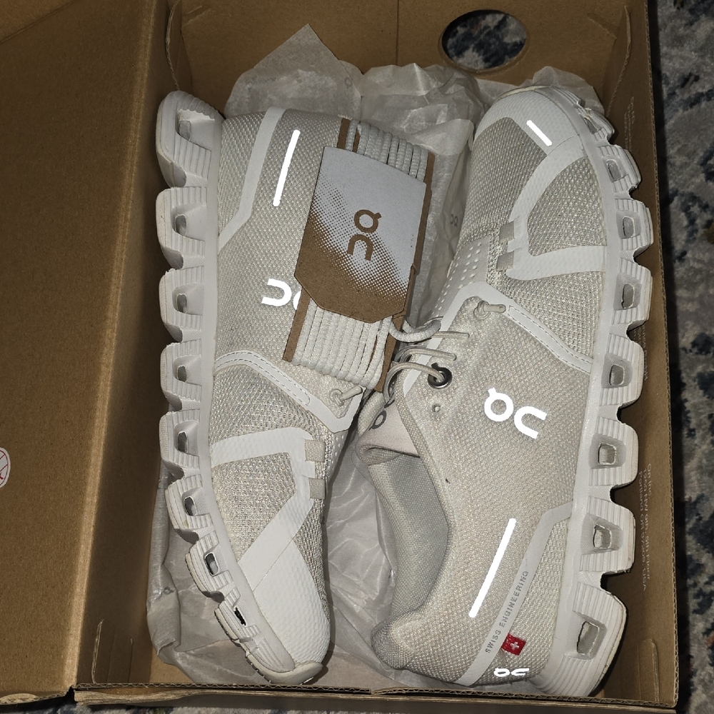On Running Light Gray Sneakers